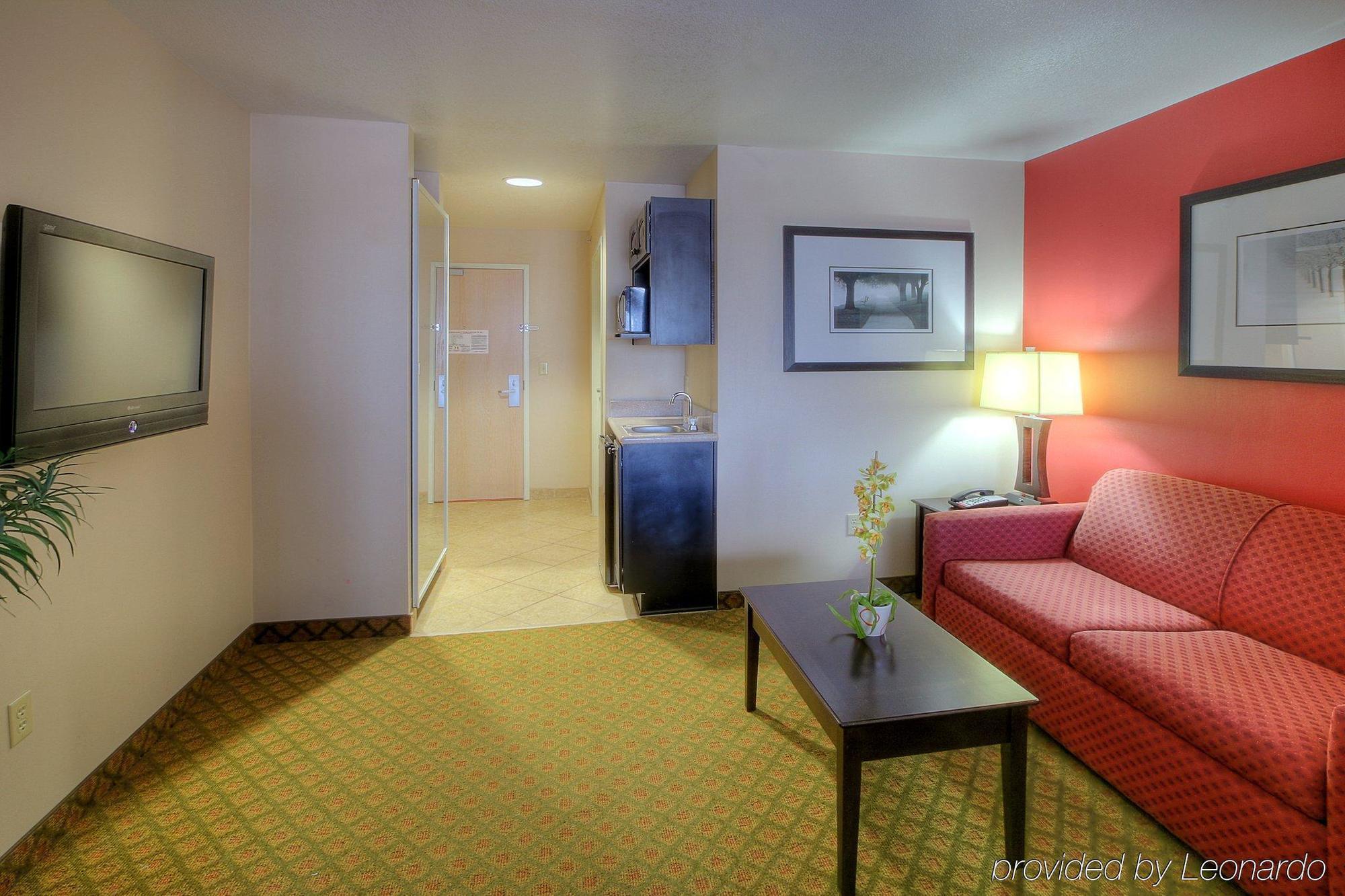 Holiday Inn Express And Suites - Tucumcari, An Ihg Hotel Oda fotoğraf